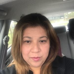 Meet your Posher, Isela